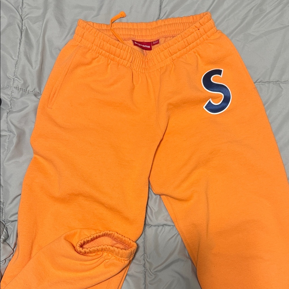 Supreme sweatpants